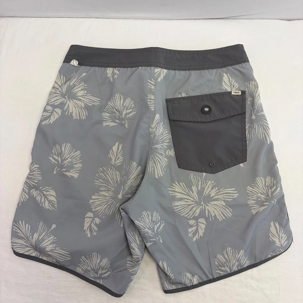 Vuori Cruise Board Shorts Mens 28 Grey Floral Performance Surf Beachwear